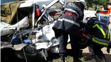 Femeie gasita moarta in portbagajul unei masini accidentate!
