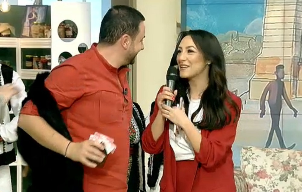 Andra i-a făcut o surpriză soţului ei în direct, la TV: „De astăzi, gata… avem un copil…”