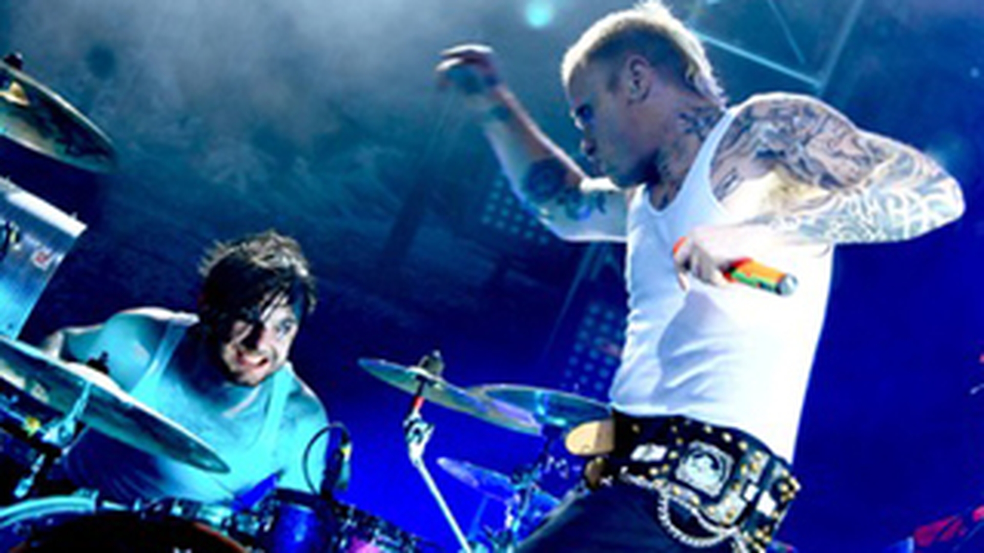Piata Constitutiei a rasunat de muzica rock! Prodigy a facut un show de zile mari!