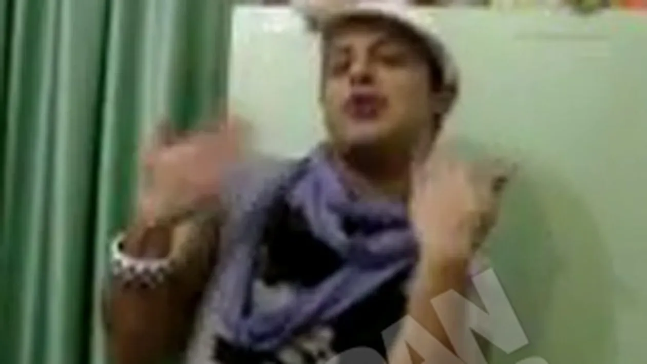 Dupa ce il vezi pe asta, nu o sa mai dansezi niciodata Ai si eu te pego! Gay-ul din video danseaza mai prost decat canta Naomi