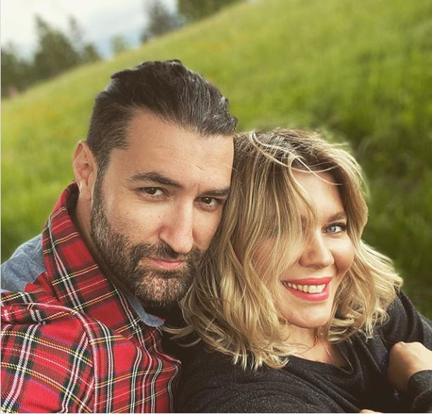 Însărcinată cu primul copil al lui Smiley, Gina Pistol a dat iama în dulciuri! Prezentatoarea a comandat online tot ce a poftit: “Gustul este același”