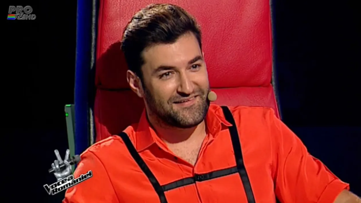 Smiley, vrajit de doua domnisoare sexy! Reactia geniala a lui Pavel Bartos: Am vazut si...