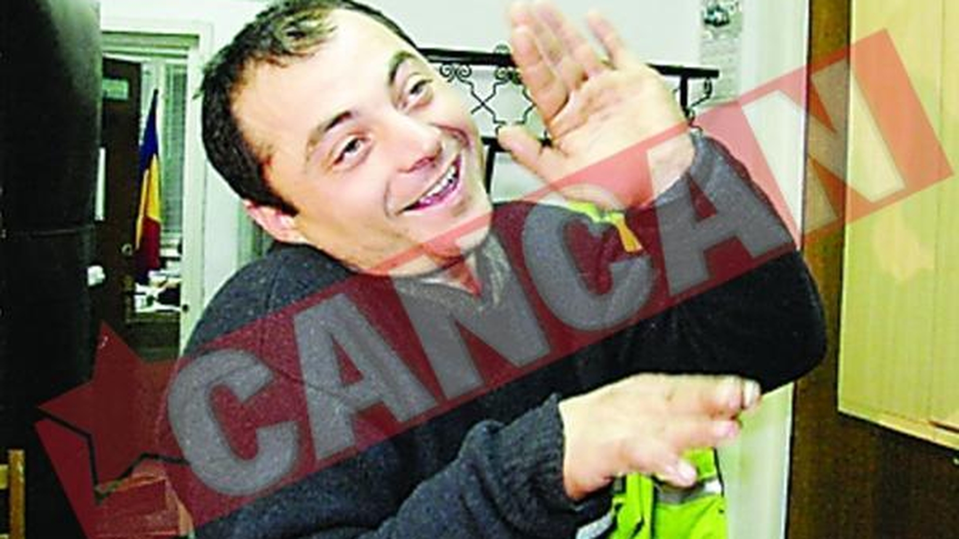 Un sofer beat mort le-a cantat politistilor