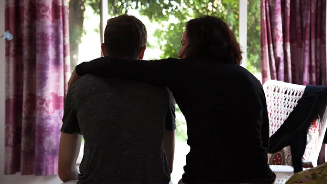 Secretul ireal aflat de un tânăr de 19 ani, după ce și-a făcut un test ADN. A aflat că, de fapt, e nepotul tatălui său