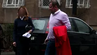 VIDEO EXCLUSIV. A redeschis războiul cu soţia, iar acum… Fostul antrenor al lui Gigi Becali, filmat cu milionara pentru care ar fi divorţat!