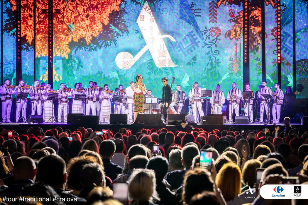 Ce a pățit Andra Măruță în timpul ultimului concert, de la Craiova! Ce au făcut spectatorii din primul rând