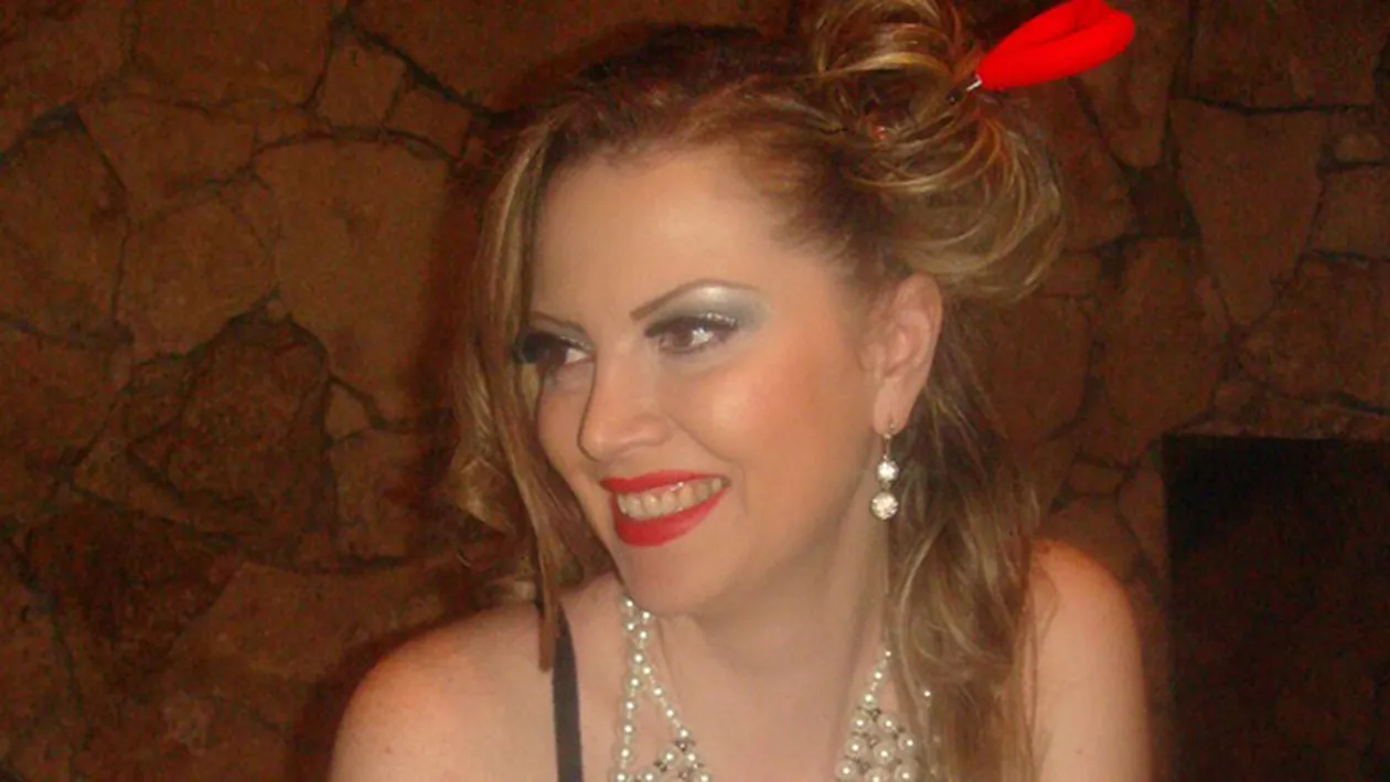 Ti-o imaginai asa? Oana Lis, complet nemachiata: Tu esti aici? Ti-ai schimbat look-ul complet. Arati mai tinerica