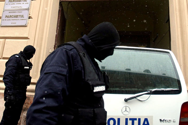 Unul dintre cei mai cunoscuți cântăreți din România a fost internat într-un centru de dezintoxicare! Drogurile l-au distrus