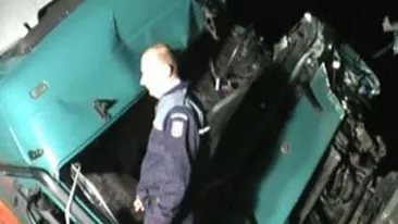 Accident grav in Caras Severin: doua TIR-uri s-au ciocnit, unul dintre soferi a murit