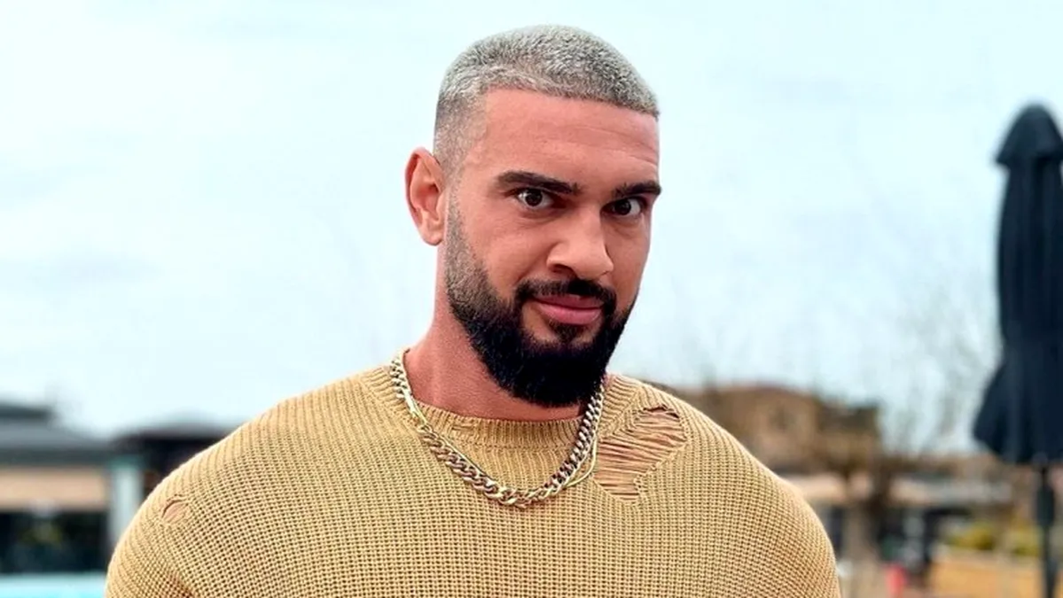 Dorian Popa, jefuit de bijuterii și ceasuri. Artistul a fost victima hoților: „Au intrat în casă…”