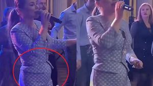 Carmen de la Sălciua, cu o burtică suspectă la un eveniment: ”E însărcinată!”