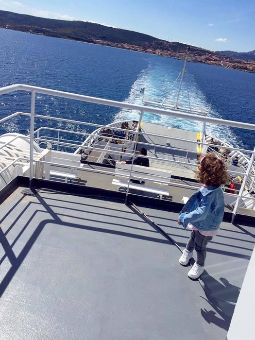 Roxana Vaşniuc şi-a dus fetiţa în vacanţă