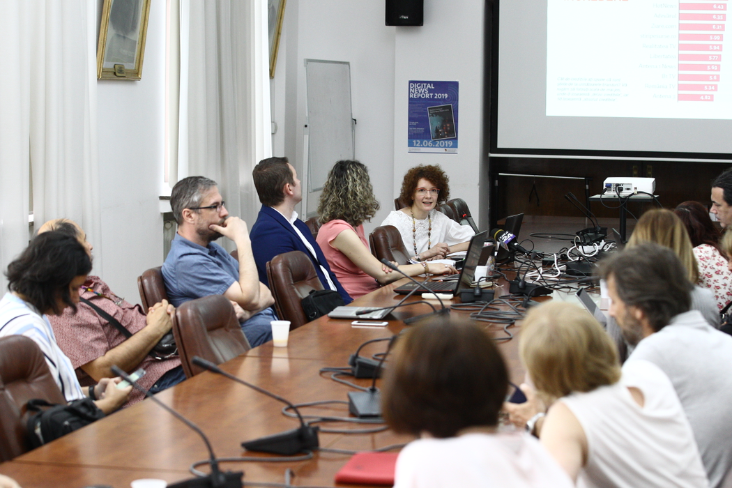 Facultatea de Jurnalism și Științele Comunicării a Universității din București a lansat miercuri, 12 iunie
rezultatele celui de-al treilea studiu Digital News Report pentru România