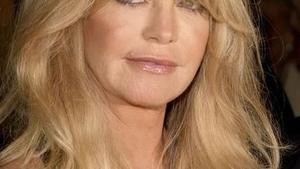 Una dintre cele mai frumoase actriţe este un dezastru. Mama superbei Kate Hudson, Goldie Hawn, a ajuns înfricoşătoare!