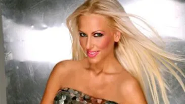 Anca Neacsu vine diseara la CANCAN TV ca sa vorbeasca despre triunghiul conjugal cu logodnicul turc si fosta lui sotie! Vezi ce acuzatii isi arunca!