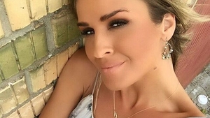  Fanii au luat-o razna! DIANA MUNTEANU, apariţie de SENZAŢIE în costum de baie