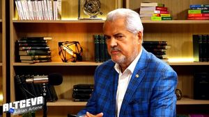 Bucurie mare în familia lui Adrian Năstase: e însărcinată! Prima imagine cu burtica de graviduță