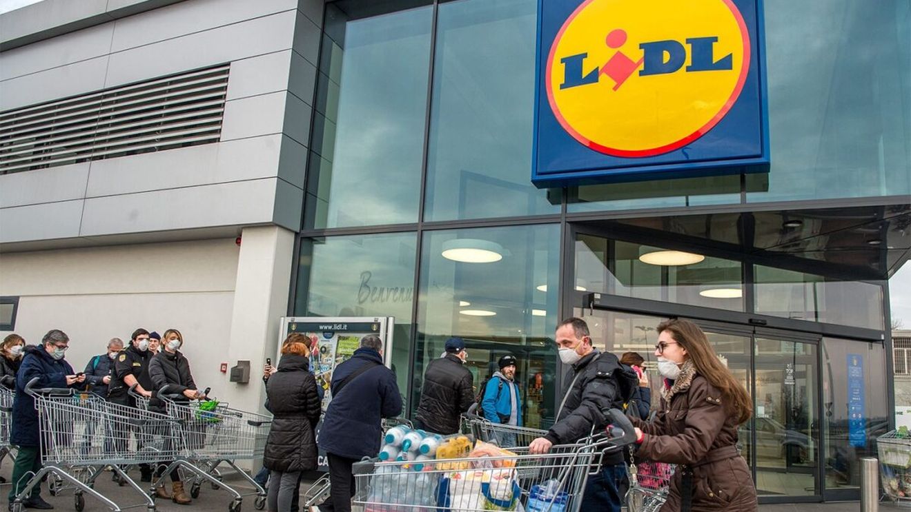 Motivul rasist pentru care un tânăr nu a fost lăsat să intre într-un supermarket LIDL din Cluj-Napoca