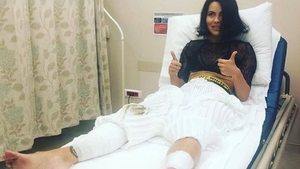 Inna, primele declarații după ce a căzut cu scena: „Începusem să simt tot mai mare durerea!”