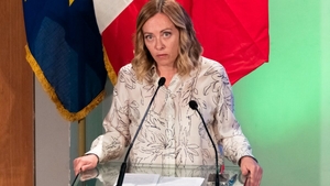 O jurnalistă a fost obligată să-i plătească despăgubiri Giorgiei Meloni pentru că s-a legat de aspectul fizic al premierului italian