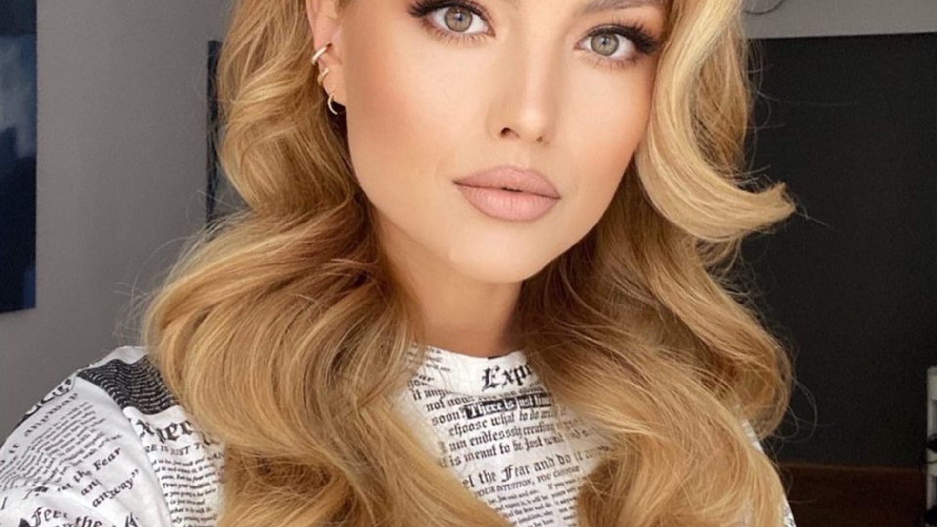 Elena Gheorghe, pe urmele vedetelor internaționale, pentru a se menține în formă! Tratamentul facial de care puțin au auzit: „Nu cred că mai avem în România” 