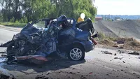 Accident grav în Olt! Un tânăr de 20 de ani și-a pierdut viața după ce mașina în care se afla s-a izbit de un TIR