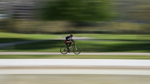 Un bărbat a vrut să meargă peste 1400 de kilometri pe bicicletă pentru o strângere de fonduri. Ce i s-a întâmplat înainte de linia de sosire e tulburător