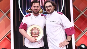 Cât primește, de fapt, câștigătorul Chefi la cuțite. Cei 30.000 de euro de la Antena 1 nu ajung toți la Janni Alexandridis