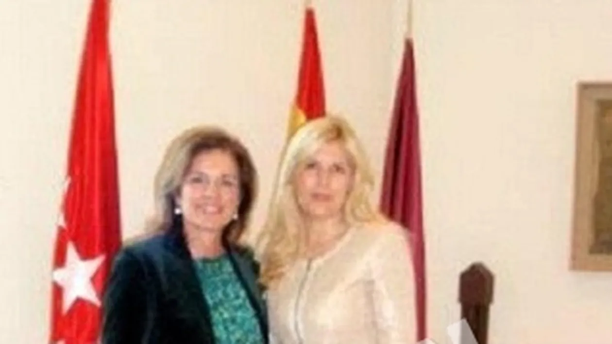 Elena Udrea este la Madrid, unde s-a intalnit cu presedintele echipei Real Madrid