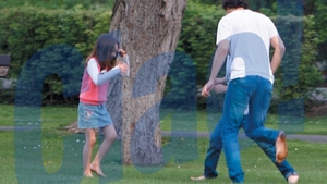 Desculti in iarba, Ograru si copiii s-au distrat pe cinste intr-un parc din Capitala!