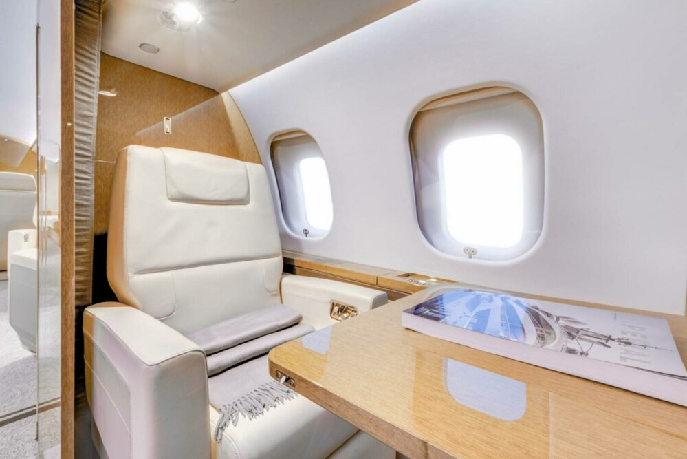 Klaus Iohannis a închiriat un avion de 62 de milioane de dolari. Imagini cu “bijuteria” care îl va duce direct de la Sibiu la New York