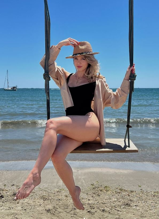 Anca Surdu, gimnasta care se iubește cu Denis Alibec / sursă: Instagram