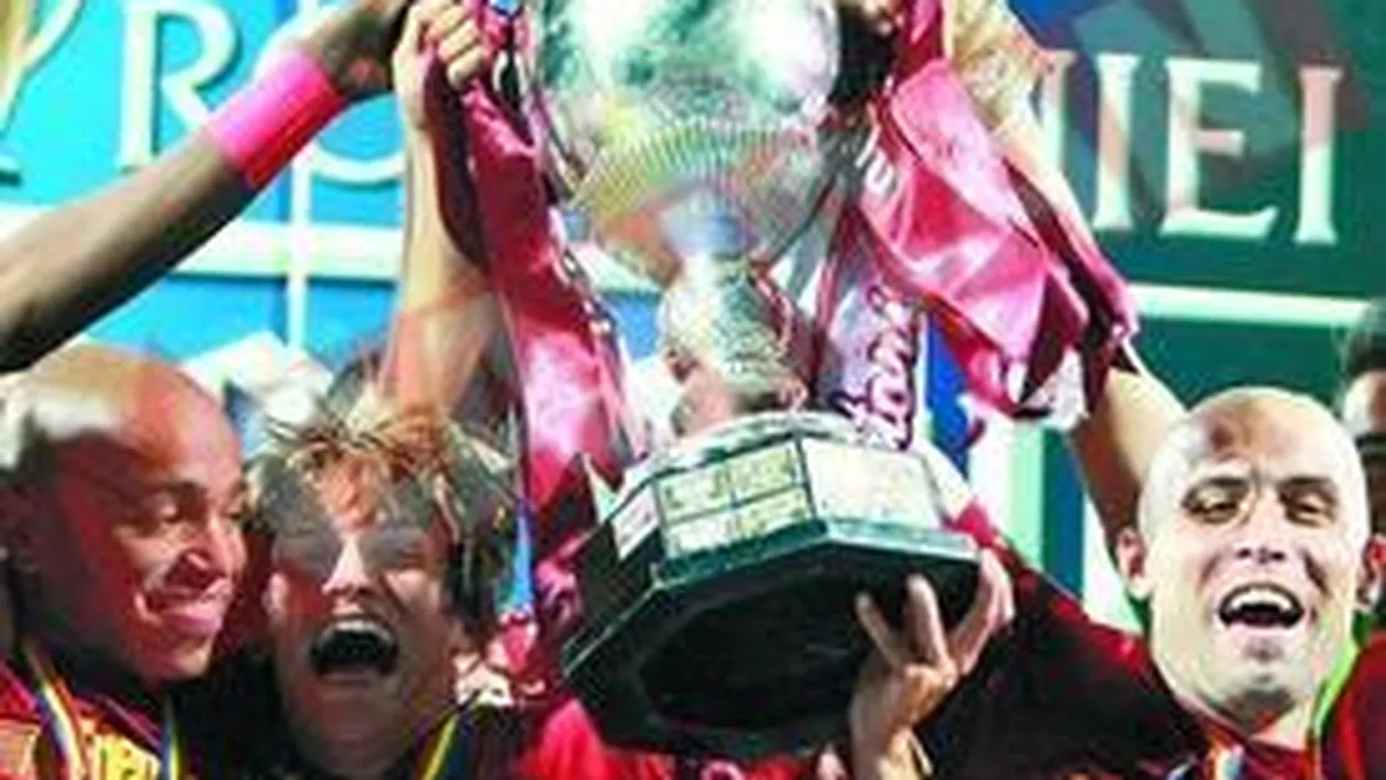 Tiriac a donat federatiei 2,7 kg de argint