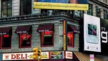 A impanzit orasele cu postere cu amantul