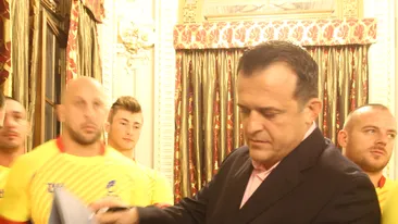 Constantin Iosef se face profesor! Vezi ce le va preda viitorilor elevi!