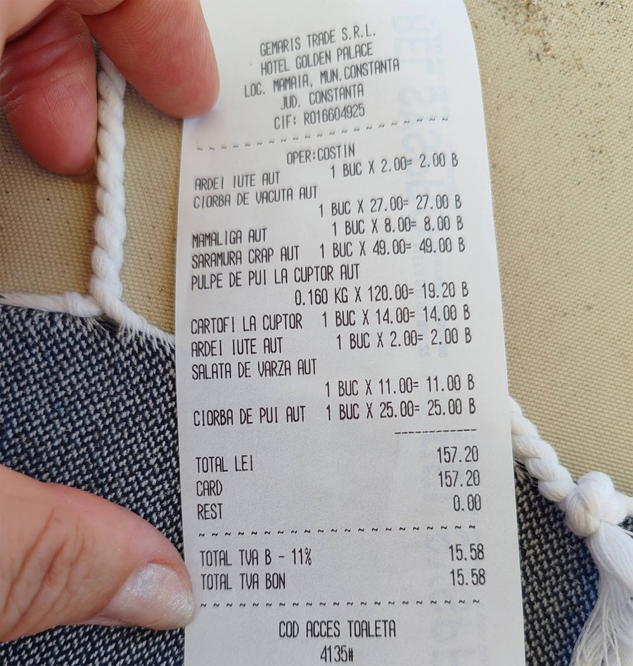 Cât a plătit o turistă, la 