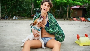 Ce face Dana Rogoz de arata atat de bine! Vedeta n-are pic de celulita, iar abdomenul e plin de patratele 