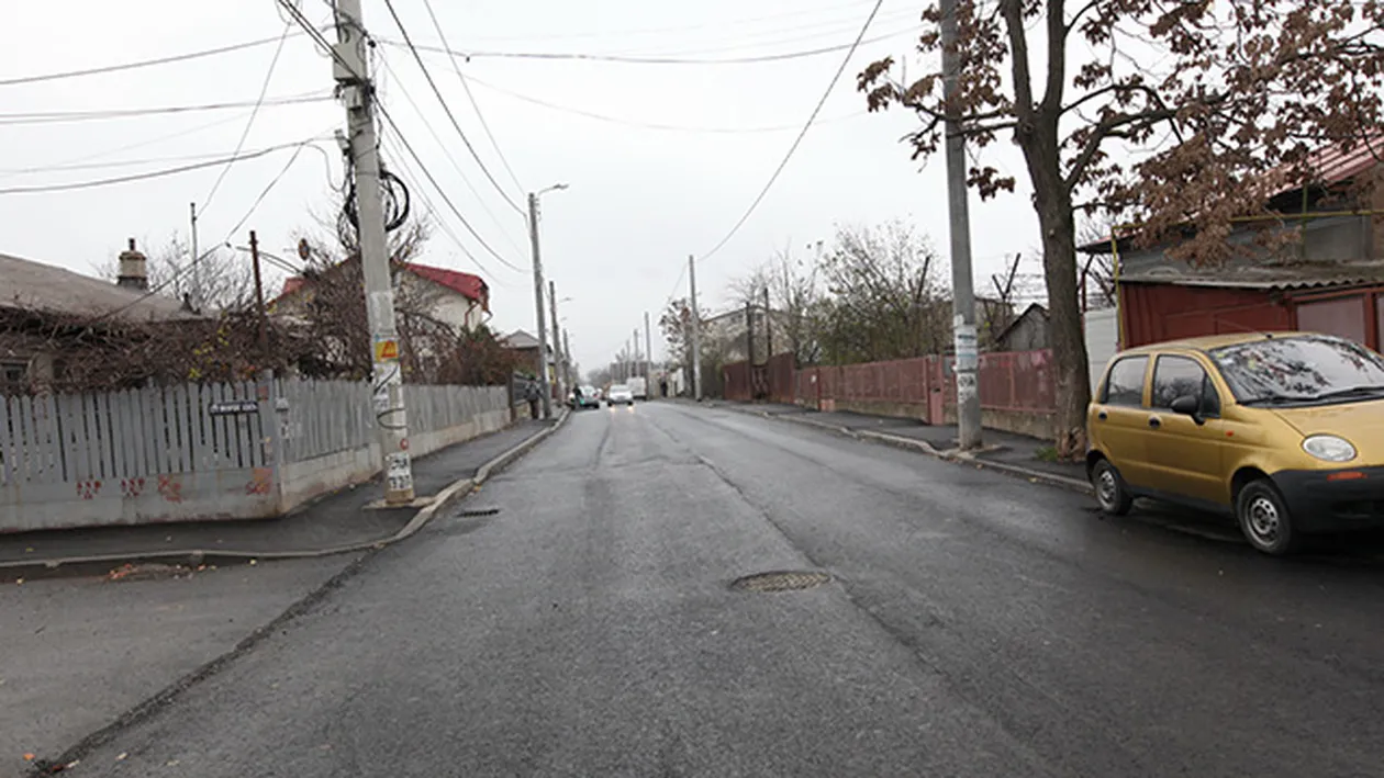 Oprescu a verificat astazi stadiul lucrarilor de constructie a retelelor de apa, canalizare si sistem rutier din cartierul Ghencea