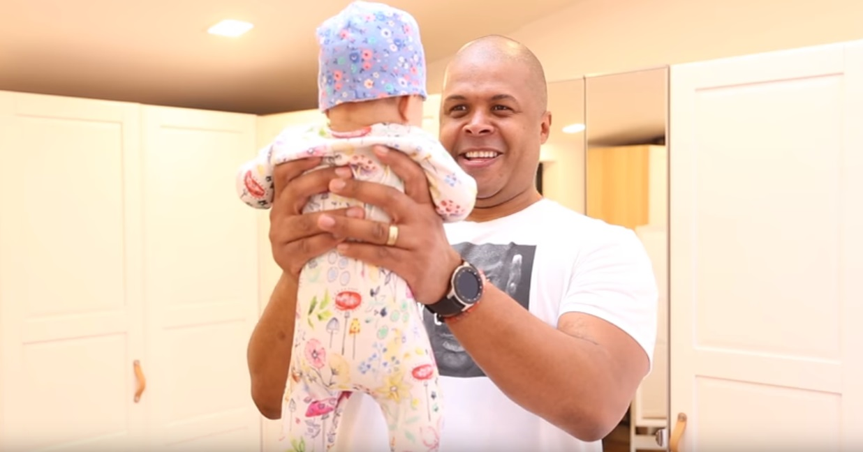 Cabral și-a dat barba jos. Imagini cu reacția fetiței sale, Namiko, atunci când l-a văzut ras complet