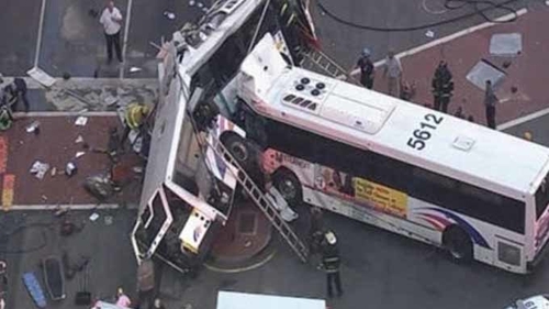 Cod ROŞU de interventie! Două autobuze s-au ciocnit în Argeş