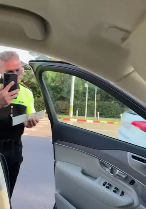 Cristina Șișcanu s-a certat cu un polițist. Foto: captură video