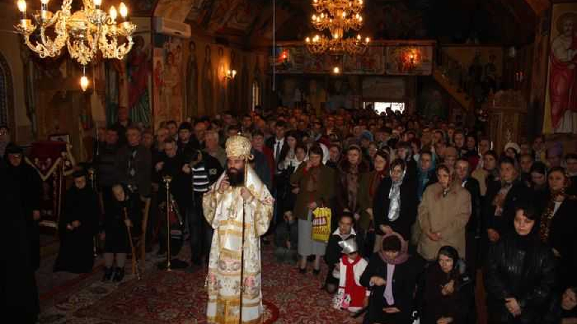 CALENDAR CRESTIN ORTODOX: Ce sfant sarbatoresc vineri crestinii