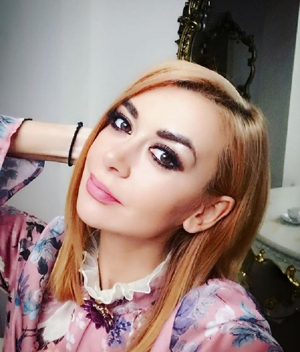 Denisa Tanase urmează să se mărite cu iubitul ei, Mircea Brânzei