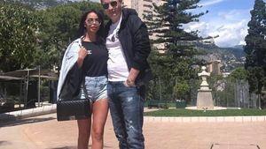 Fiul ex-ministrului Ioan Rus nu se uită la bani când e vorba de prinţesa lui. A ”fugit” în paradis cu bomba de la ”Liga sexy”!