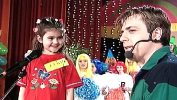 Cine e fetița care, în 1998, refuza să îi dea batista lui Horia Brenciu la televizor? Acum,  e una dintre cele mai cunoscute cântărețe de la noi