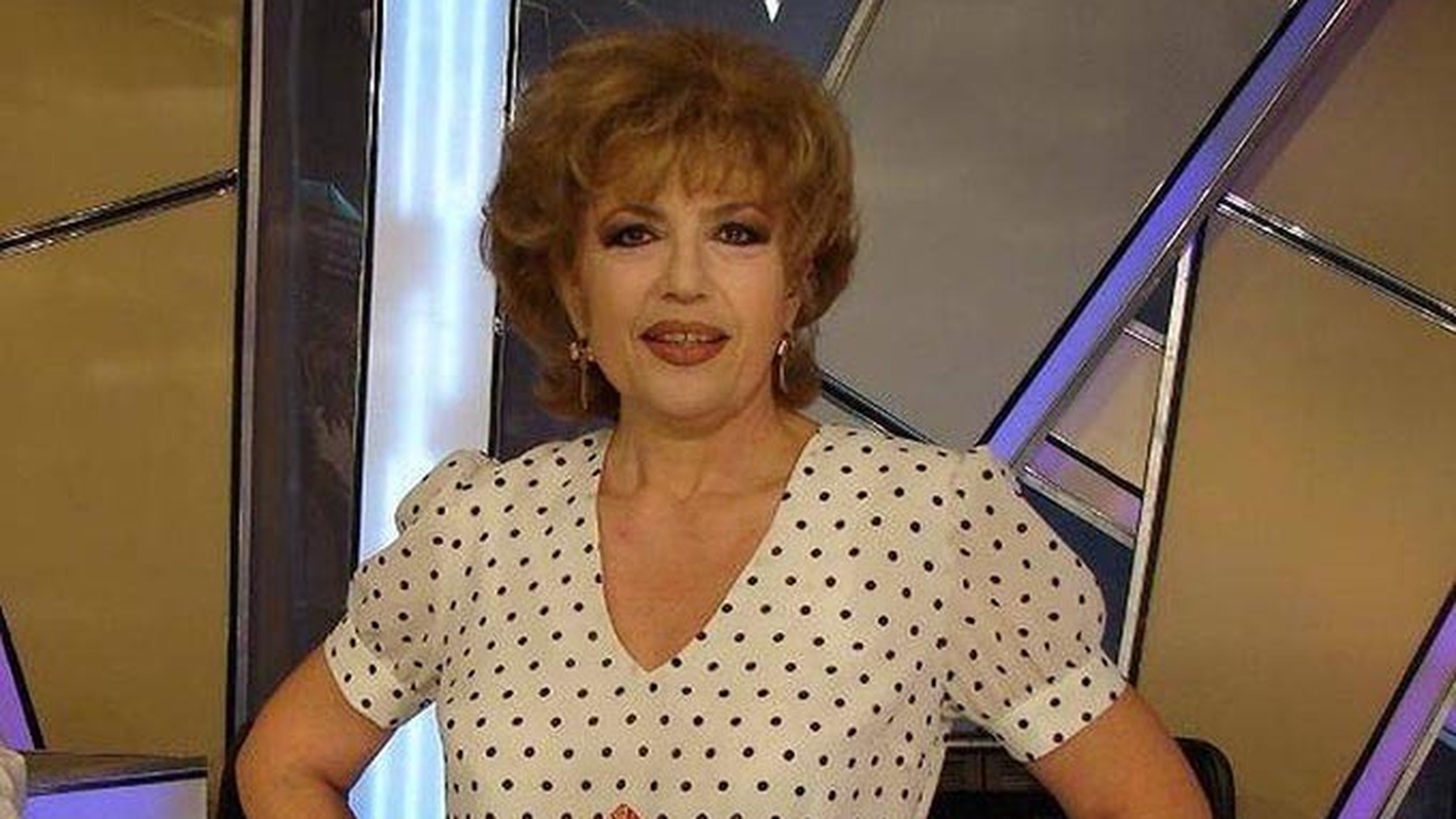 Medicii i-au dat o veste proastă! Ce se întâmplă cu CORINA CHIRIAC! Se refugiază în credinţă, sperând într-o minune.