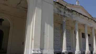 Afla totul despre Teatrul de Vara din Parcul Bazilescu! Legendele urbane spun ca fantoma juristului Basilescu bantuie locul!