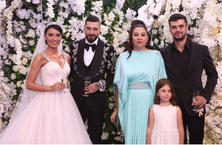 Adelina Pestrițu, lecție de viață emoționantă! Își vinde rochia de mireasă purtată în biserică pentru o cauză nobilă. Câte mii de euro valorează creația vestimentară