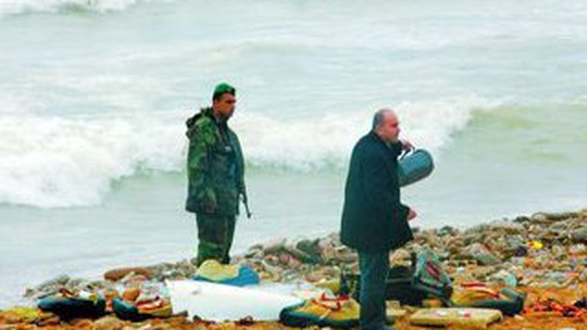 90 de pasageri au disparut in mare