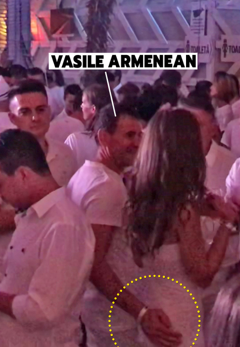 Vasile Armenean, cu mâna pe fundul profei de sport